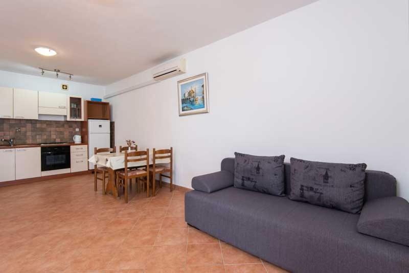 Putniković Apartmani Dubravko מראה חיצוני תמונה