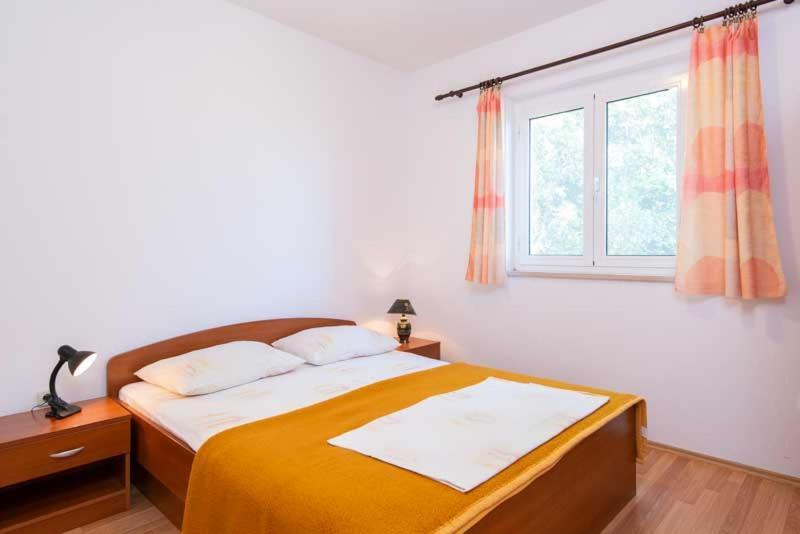 Putniković Apartmani Dubravko מראה חיצוני תמונה